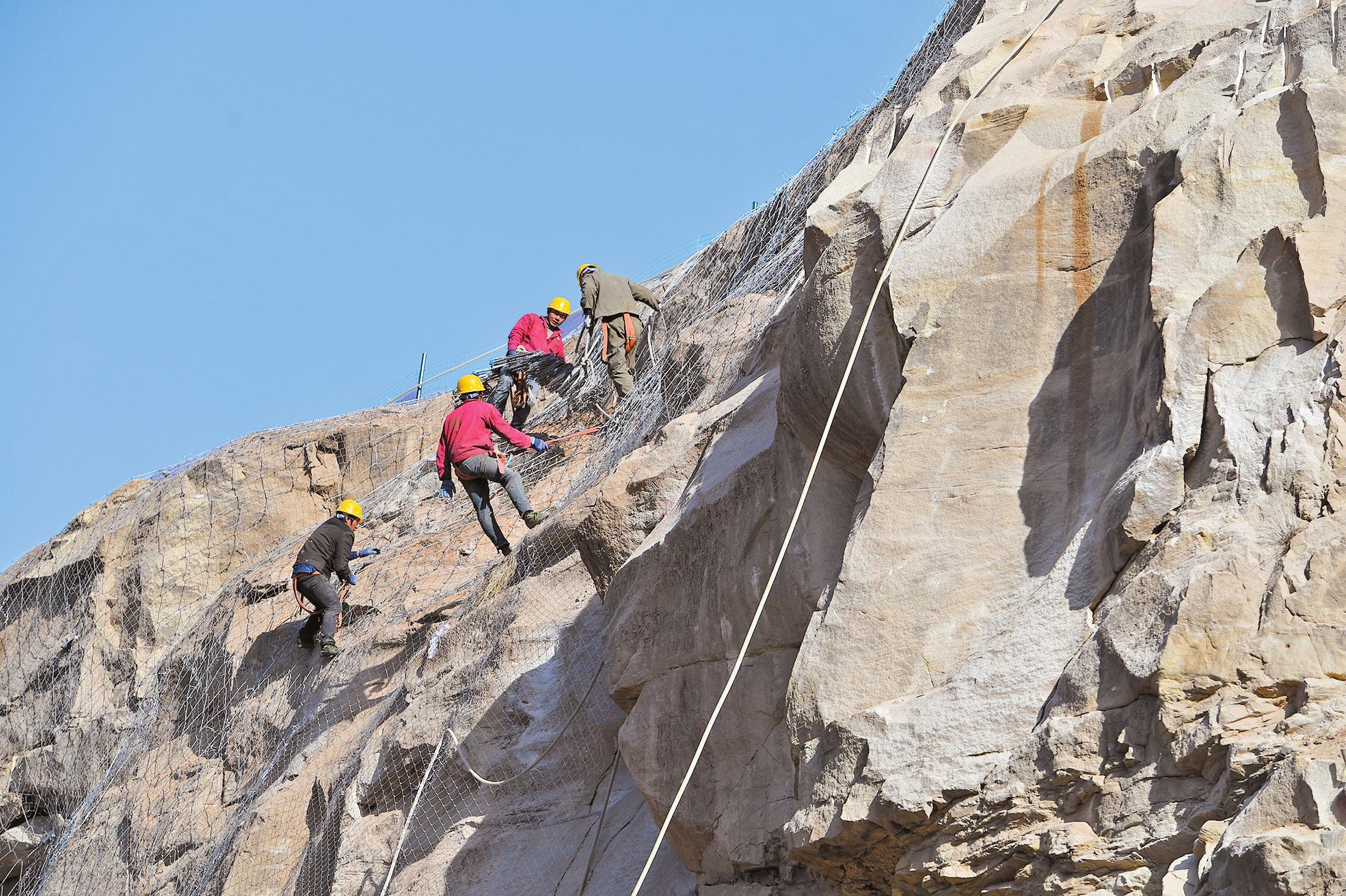 布设防护网安全有保障